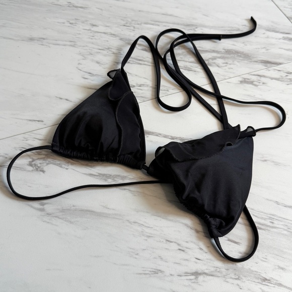 Victoria's Secret Sheer Ruffle Frill Bikini Top SZ M - Picture 1 of 3